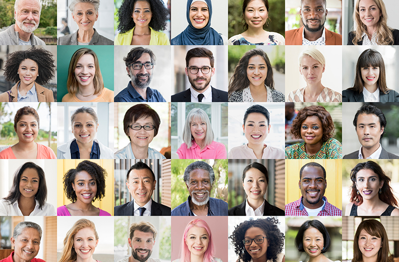 A group of Medicare members smile happily. 