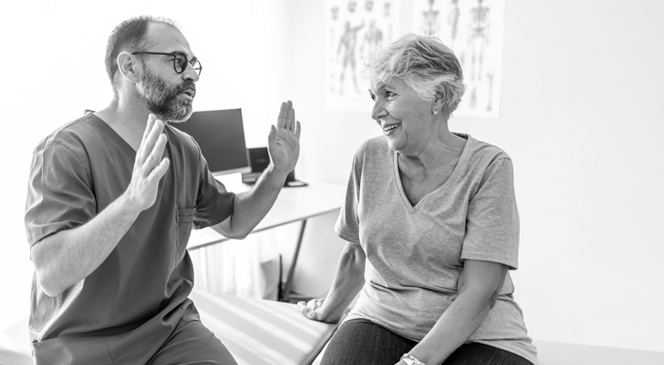 Medicare doctor discussing care with a Medicare member.